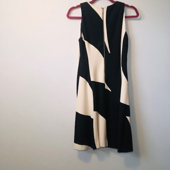 Black & Cream Banana Republic Dress Size 2 – Elegant Work or Evening Dre… - Picture 3 of 7